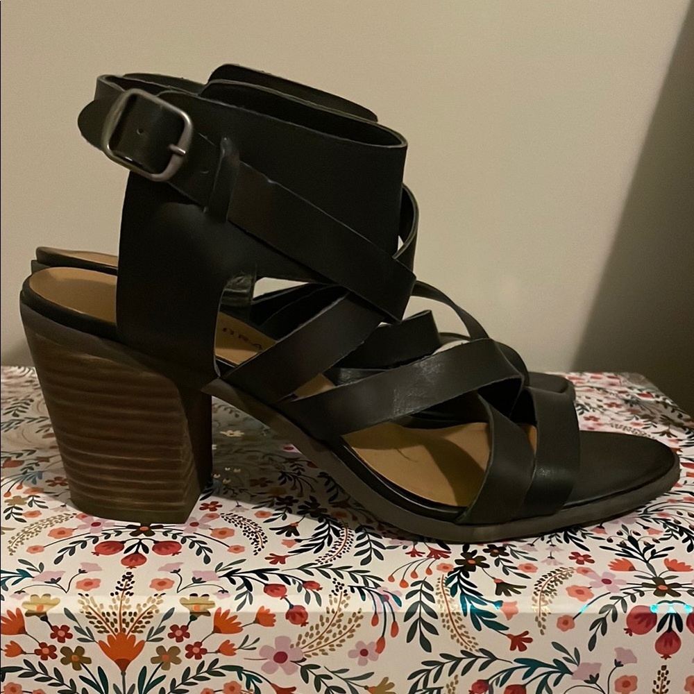 Women's Black Strappy Sandals